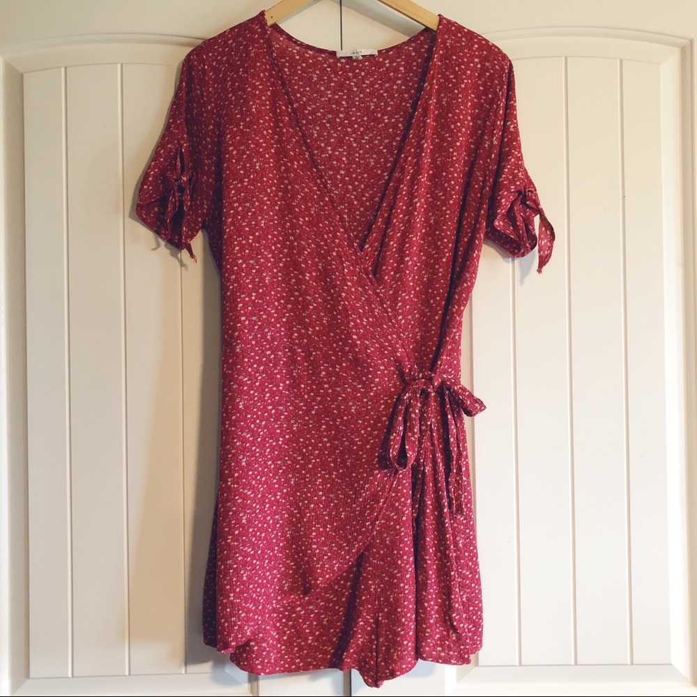 LE LIS red rayon romper with self tie wrap panel M